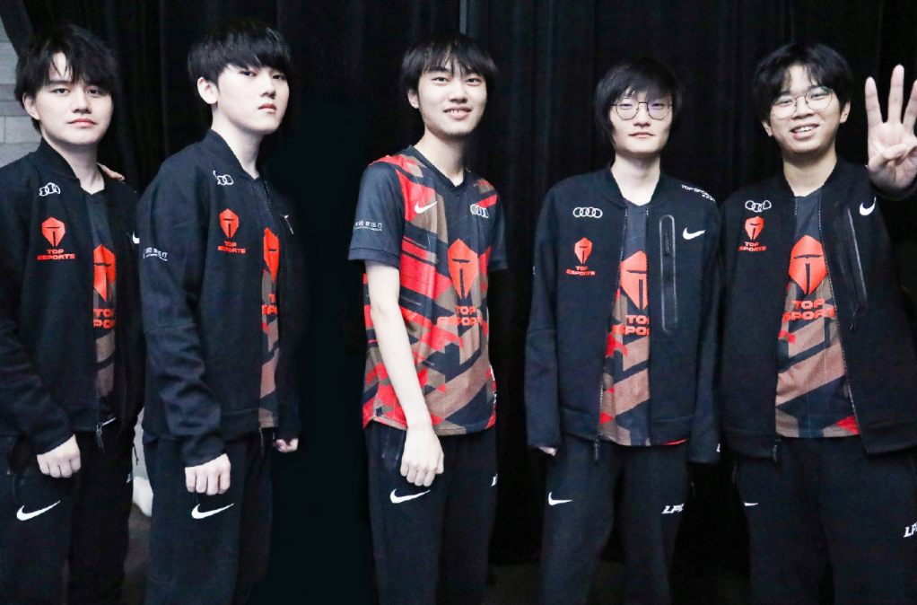 任何对手的 任何对手的