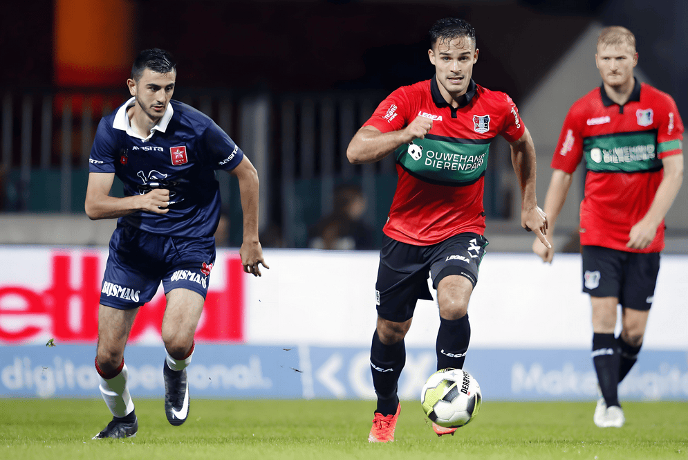 通过与其他 通过与其他