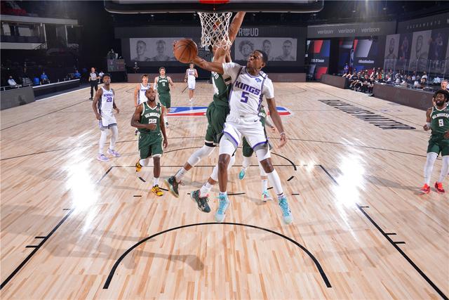 赛场上更进 赛场上更进